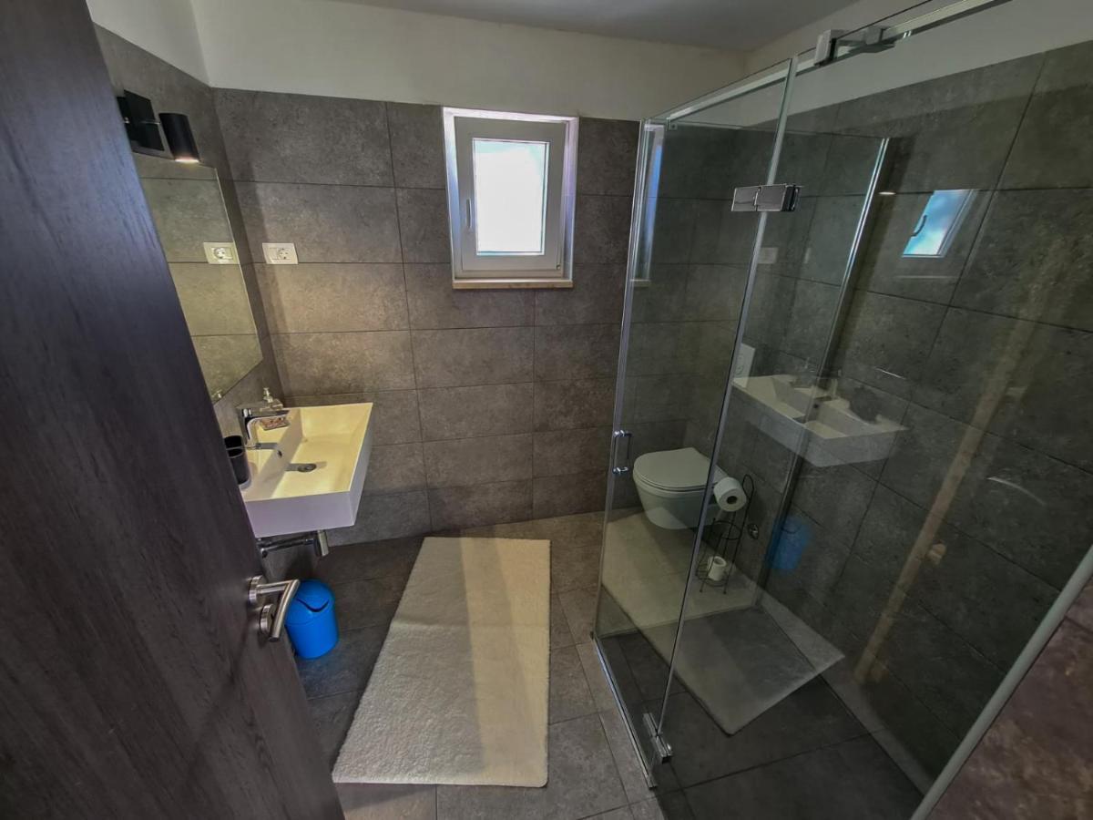 Villa Ska Пула Екстериор снимка