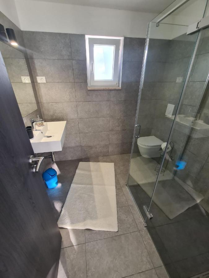Villa Ska Пула Екстериор снимка