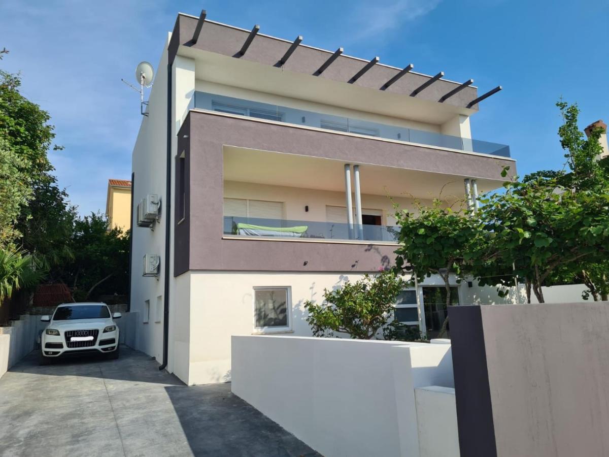Villa Ska Пула Екстериор снимка