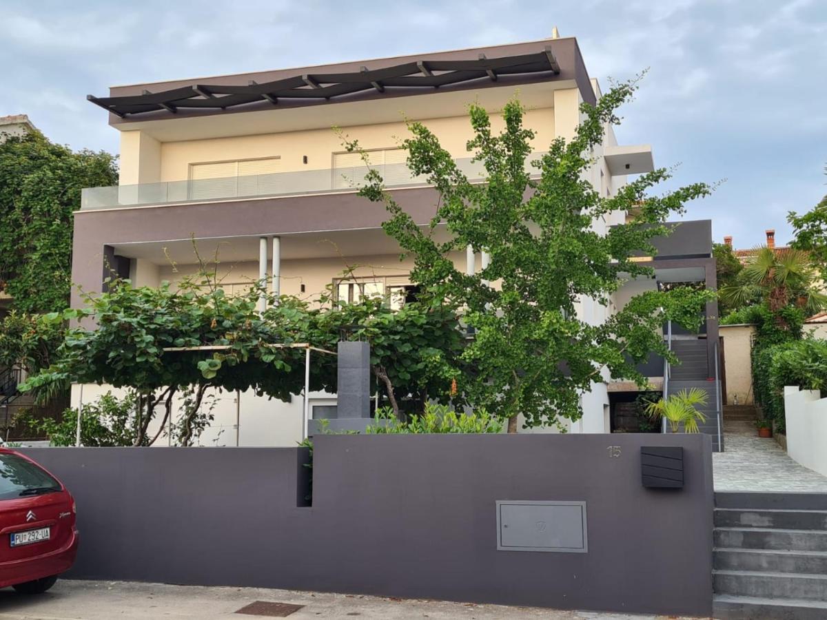 Villa Ska Пула Екстериор снимка