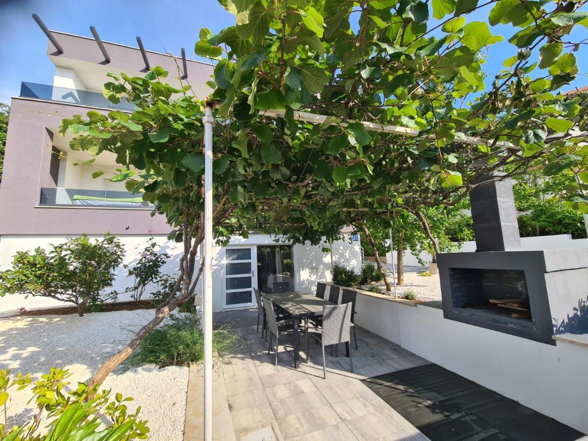 Villa Ska Пула Екстериор снимка