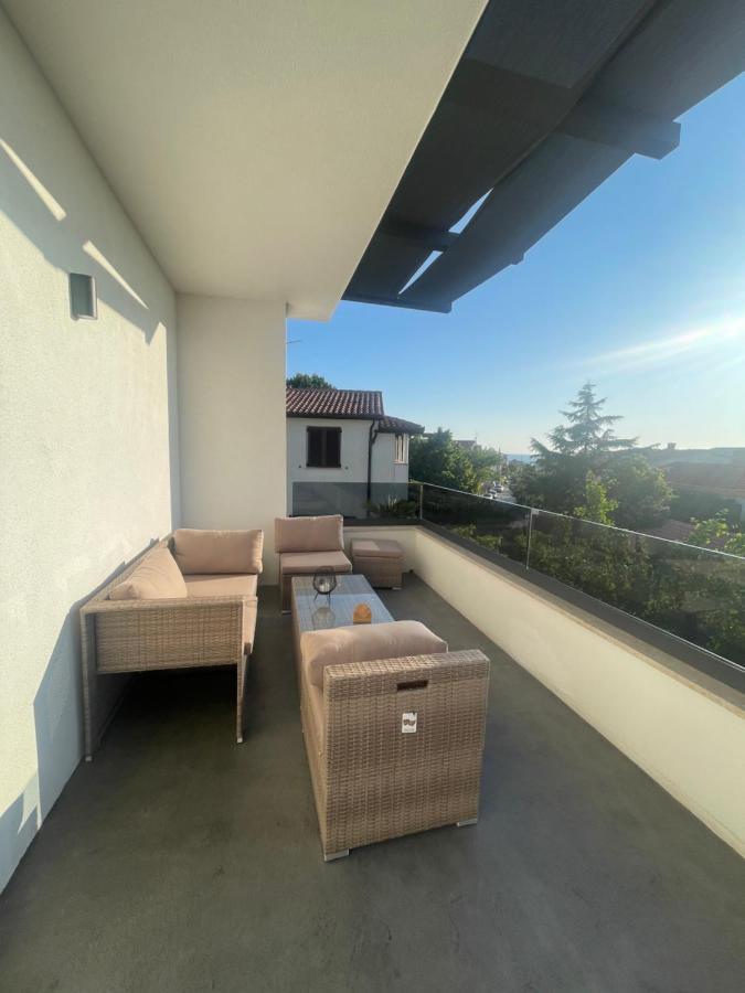 Villa Ska Пула Екстериор снимка