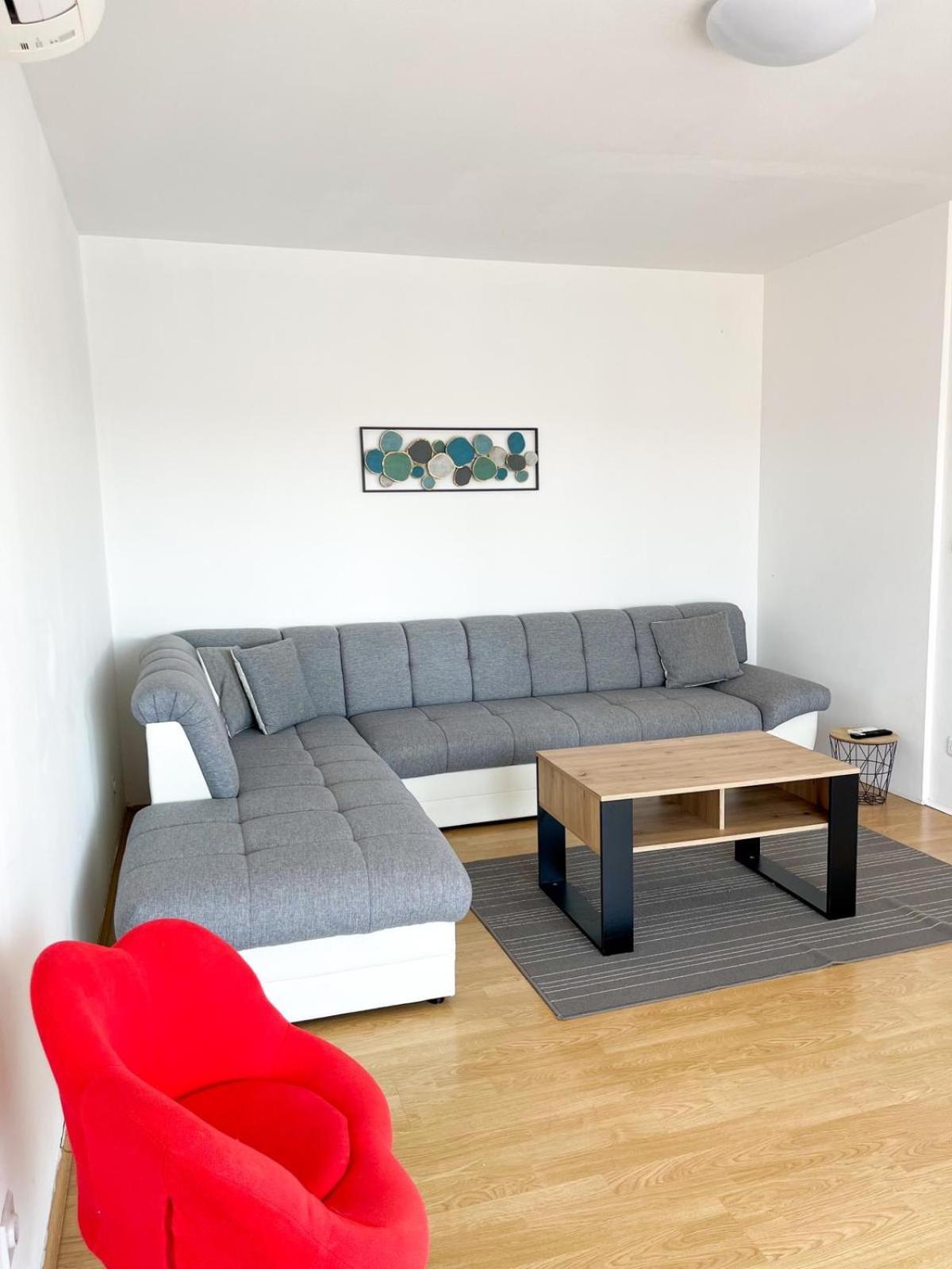 Villa Ska Пула Екстериор снимка