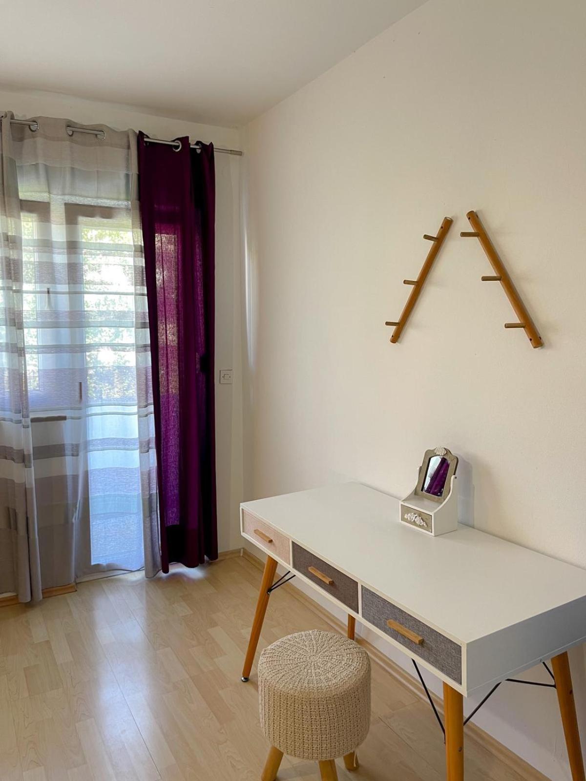 Villa Ska Пула Екстериор снимка